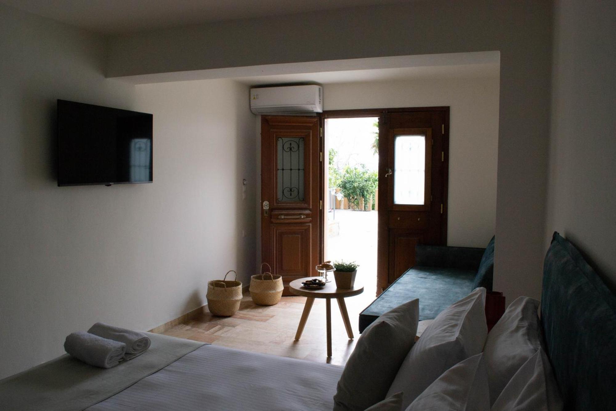 Oniropetra Luxury Suites Armakha Exterior photo