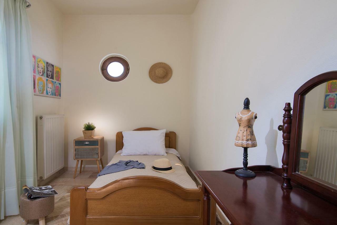 Oniropetra Luxury Suites Armakha Exterior photo